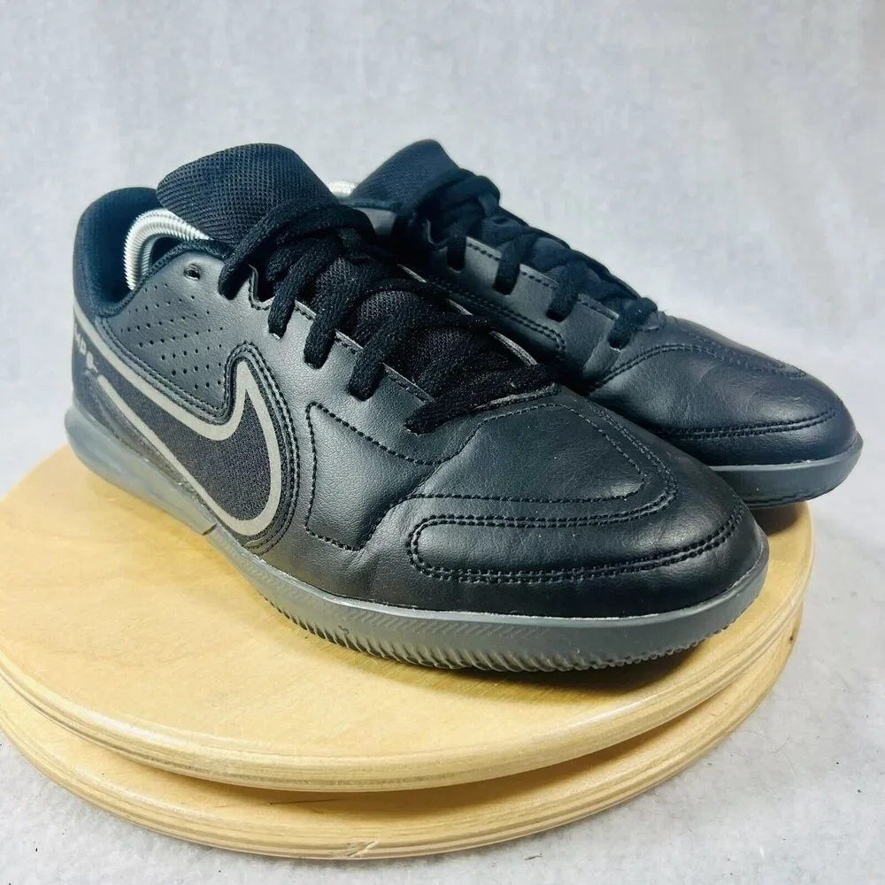 Nike Tiempo Legend‎ 9 Club junior jr IC Indoor Soccer Shoes boys Size 6y